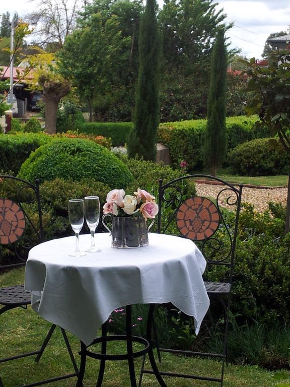 Barnsley House Bed And Breakfast Beechworth Exterior photo